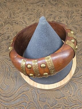 Vintage Wooden Rustic Brown Western Brass Accent Bangle Bracelet